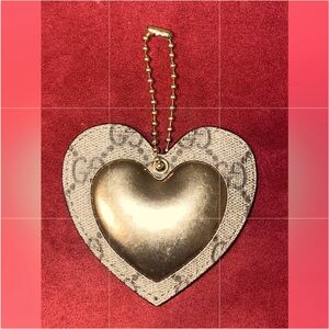 Gucci★素敵！Heart Leather Guccissima Key Charm Gucci Heart Bag Charm ○ Labellov ○ Buy and Sell Authentic